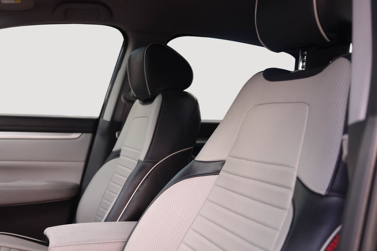 Used 2019 Honda CR-V LX image 14