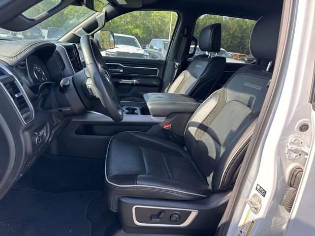 Used 2023 RAM 1500 Laramie AWD/4WD image 5