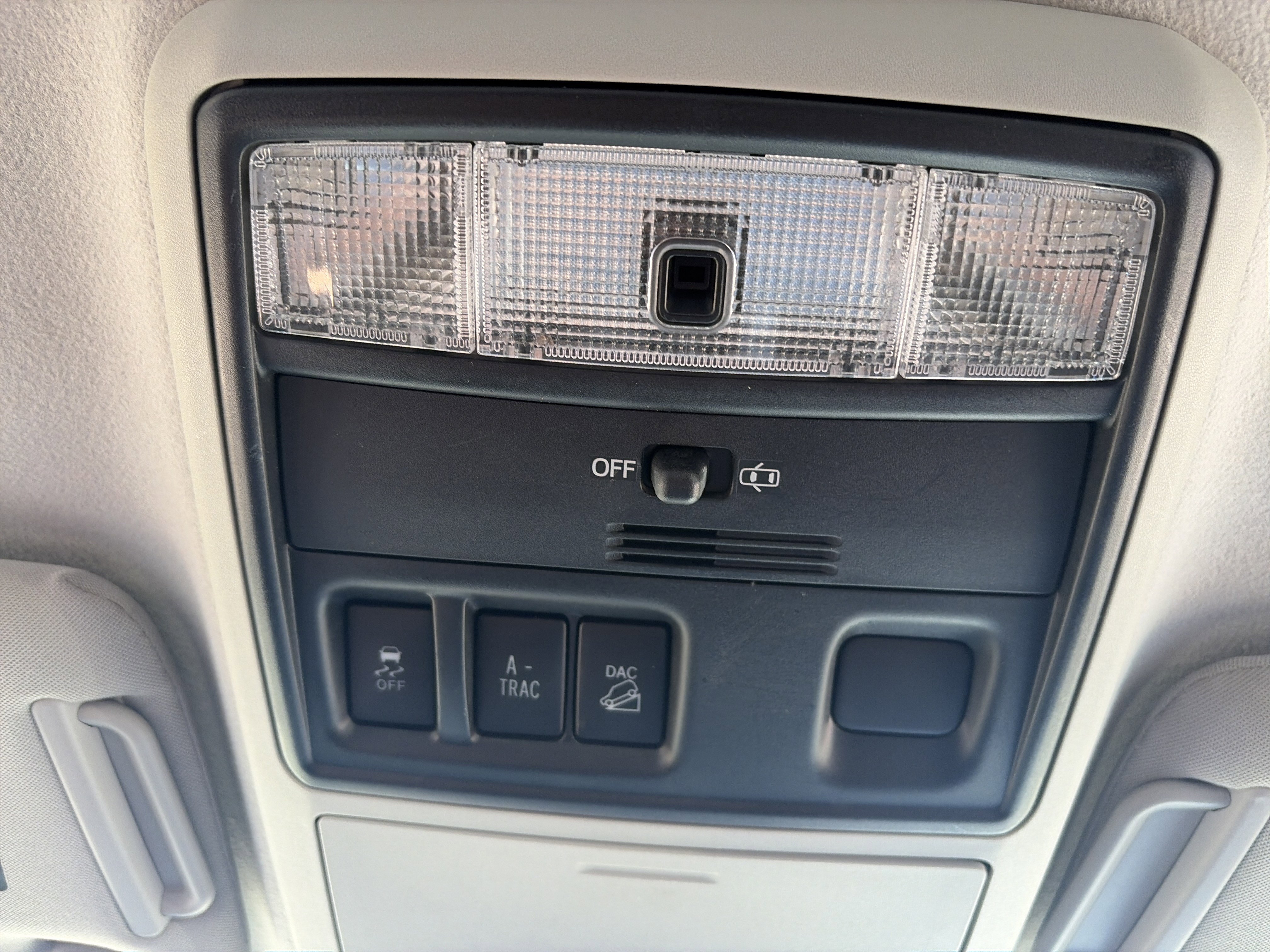 Used 2018 Toyota 4Runner SR5 image 41