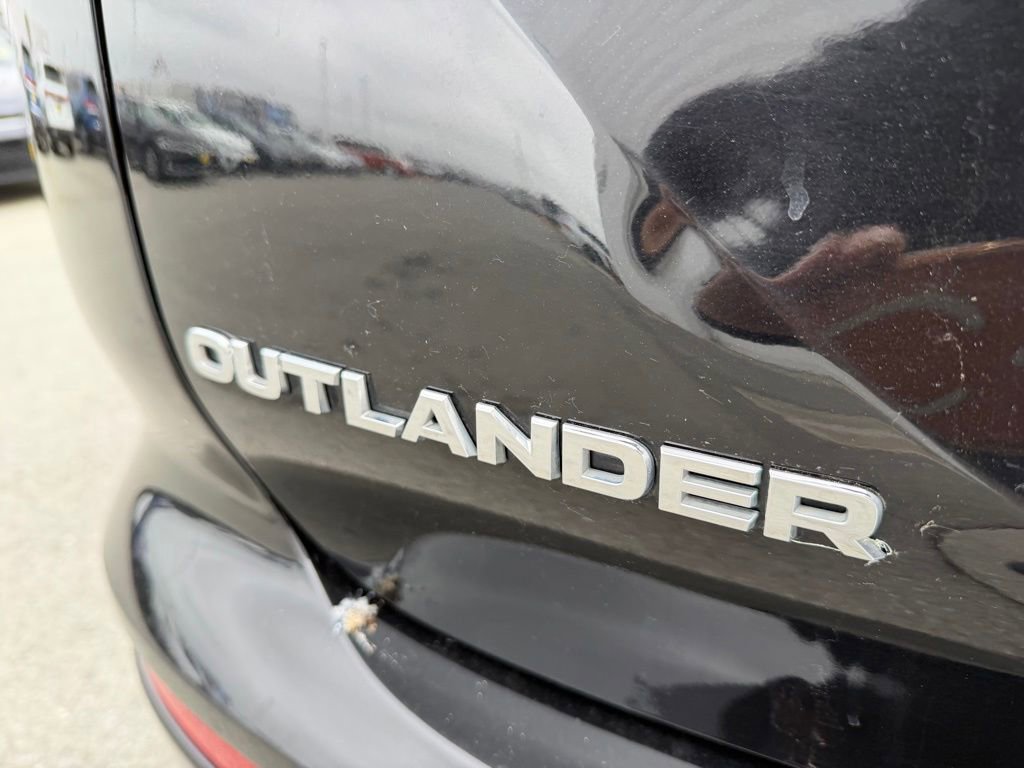 Used 2024 Mitsubishi Outlander SE FWD image 10