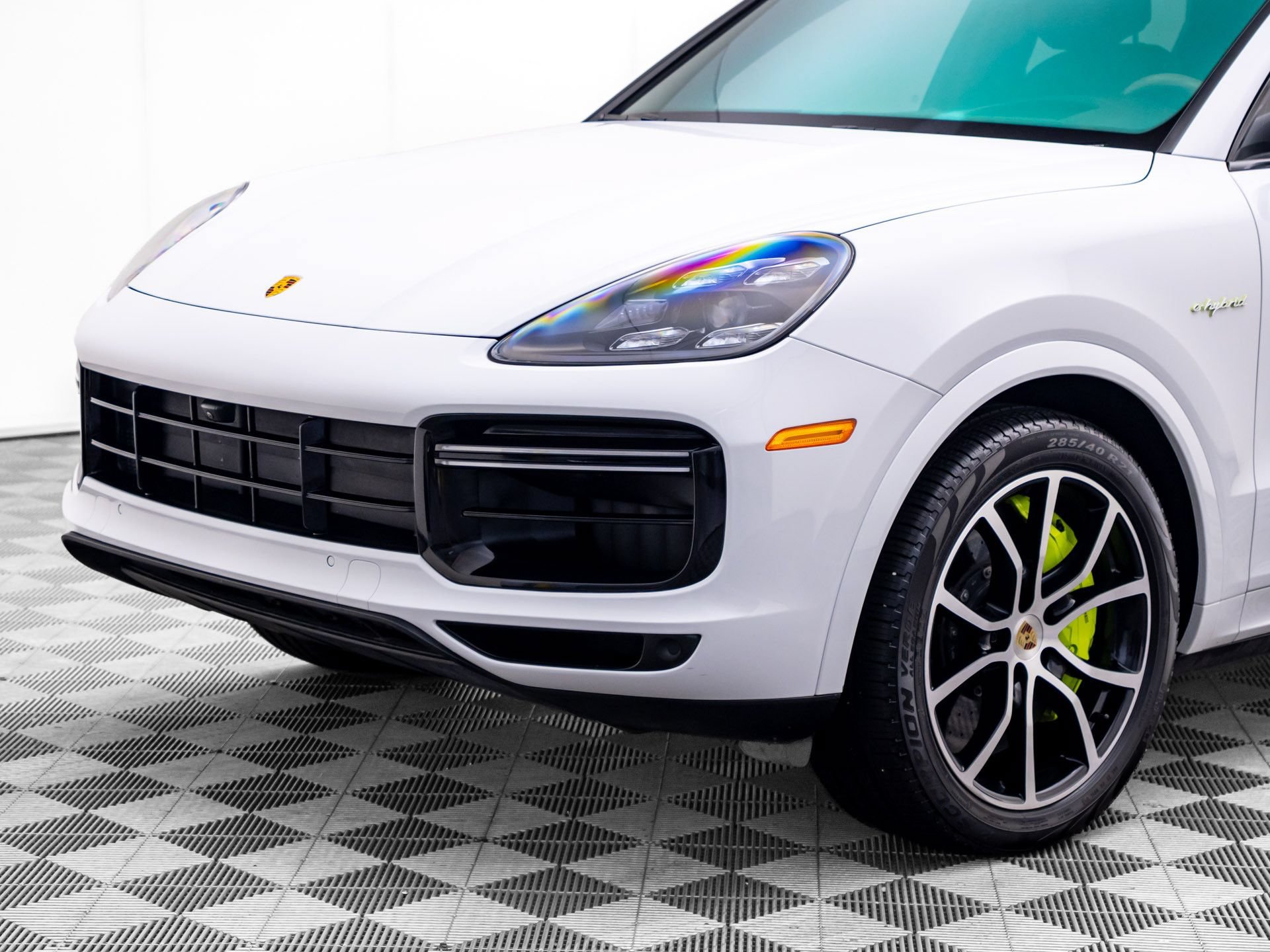 Used 2023 Porsche Cayenne Turbo S w/ Premium Package Plus AWD/4WD image 39