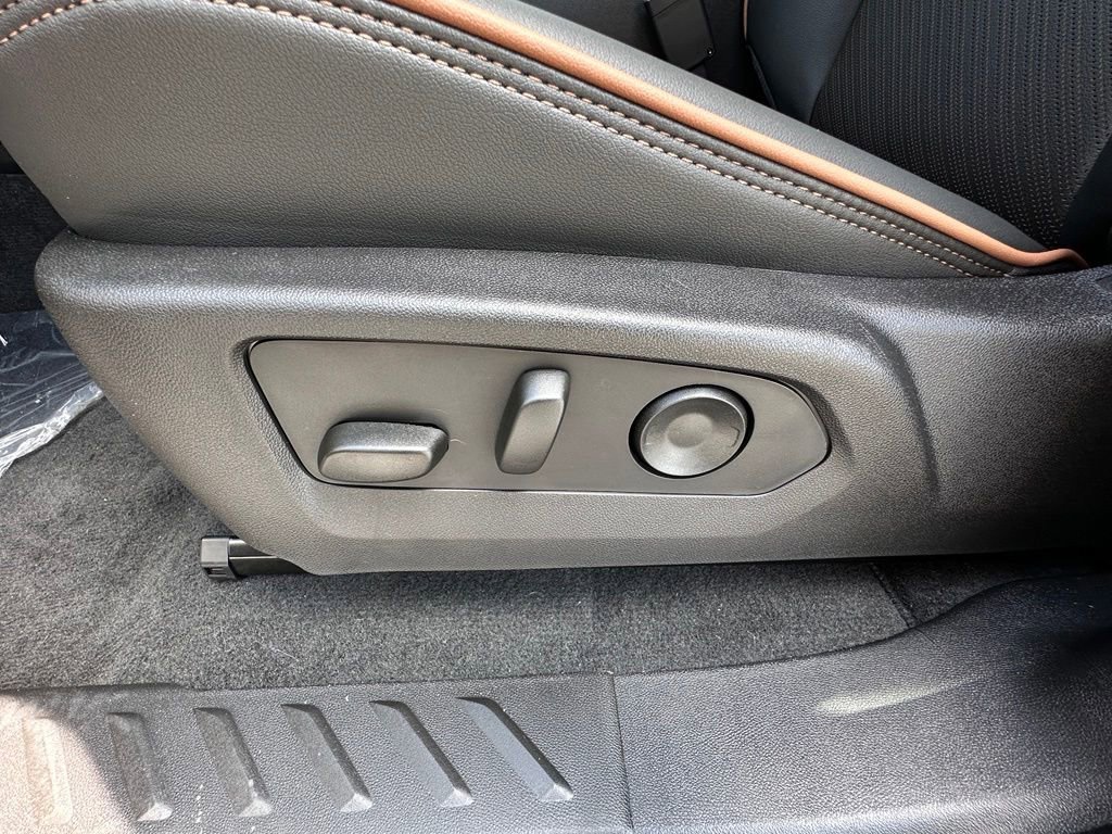 New 2026 GMC Canyon AT4 AWD/4WD image 16
