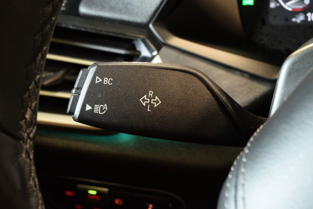 Used 2022 BMW X5 xDrive45e w/ Executive Package image 19