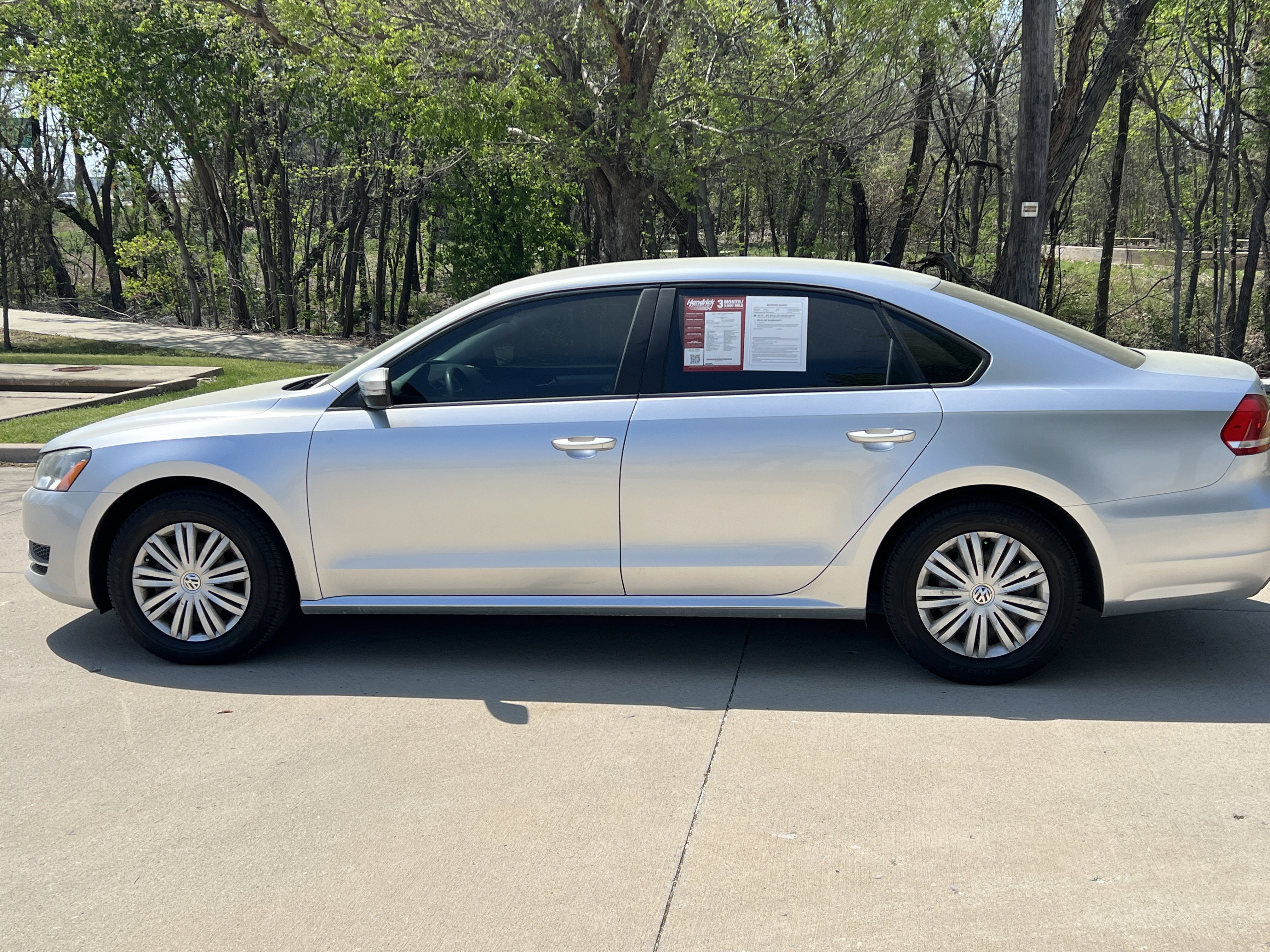 Used 2014 Volkswagen Passat S image 7