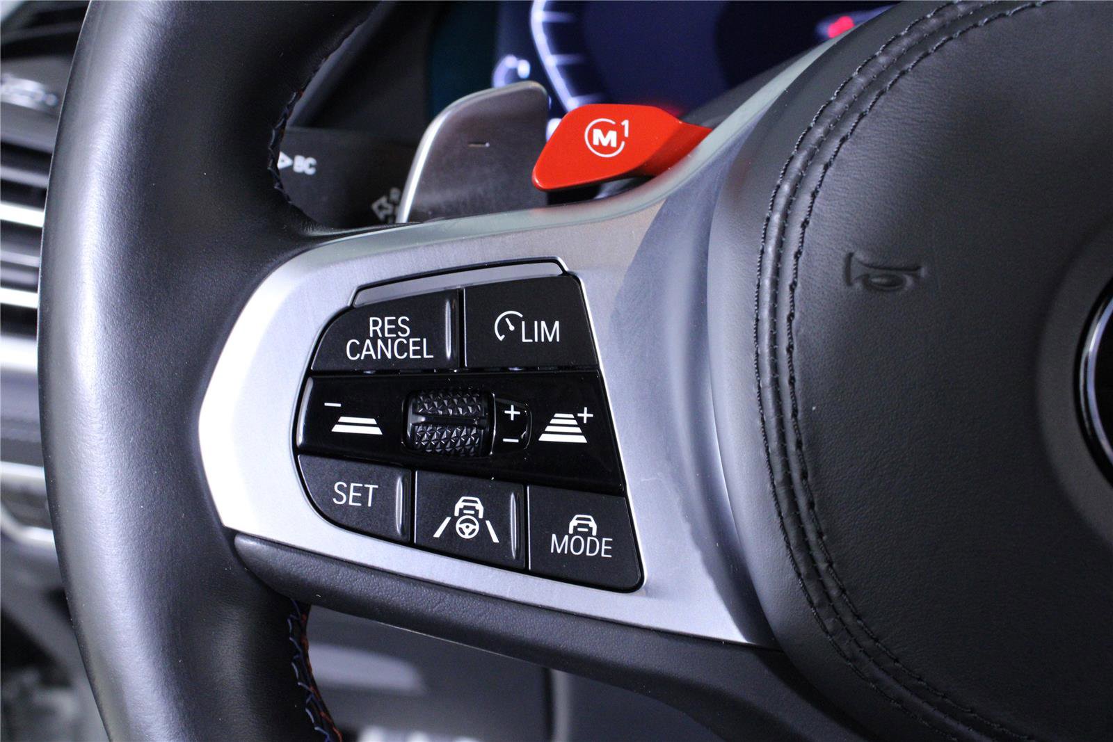 Used 2022 BMW X5 M w/ Executive Package AWD/4WD image 24