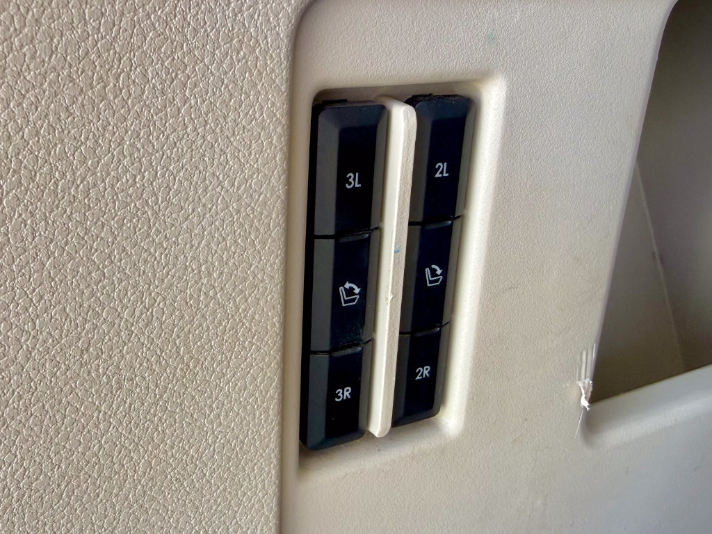 Used 2019 Lincoln Navigator Reserve AWD/4WD image 17