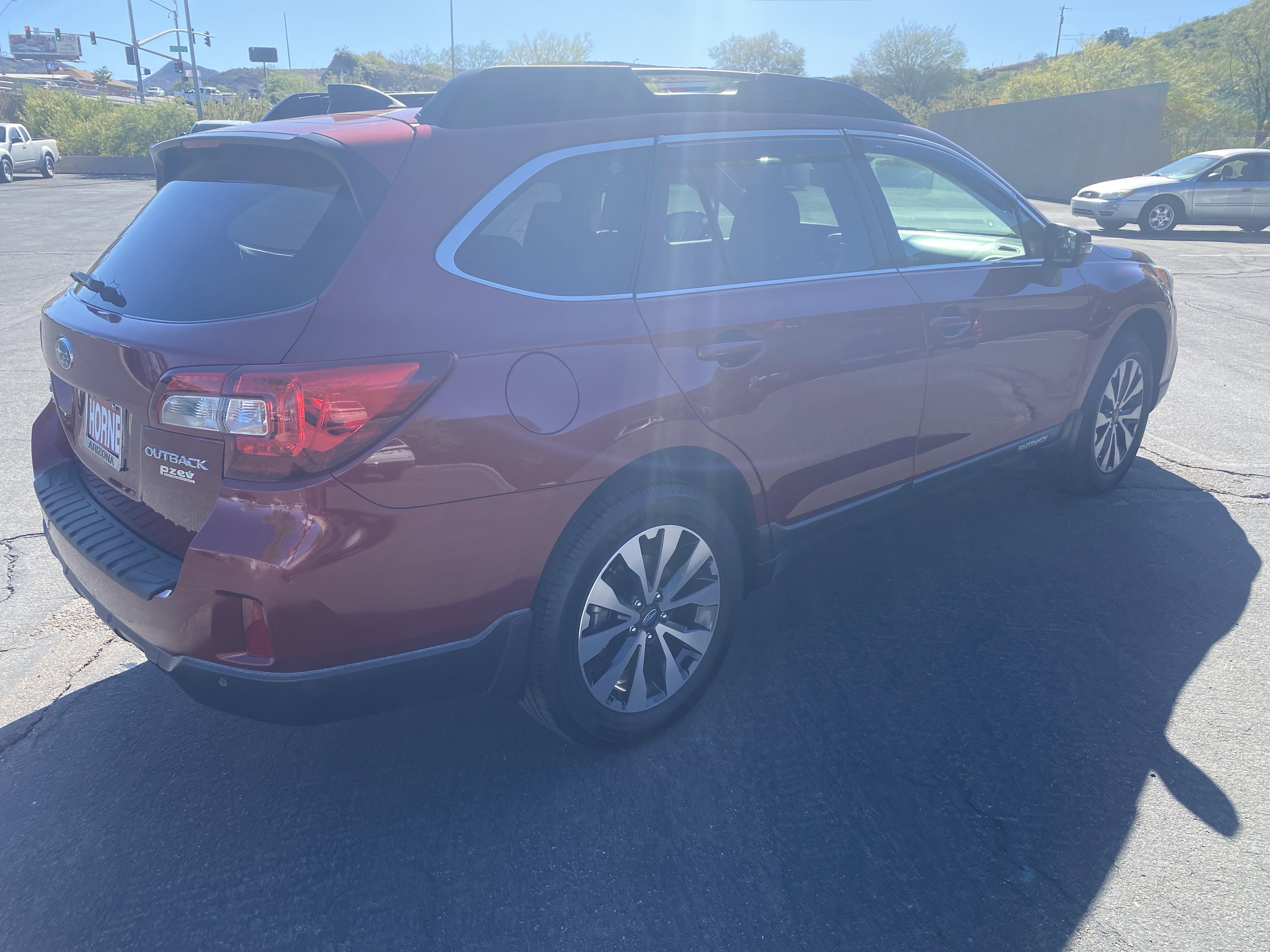 Used 2017 Subaru Outback 2.5i Limited AWD/4WD image 4