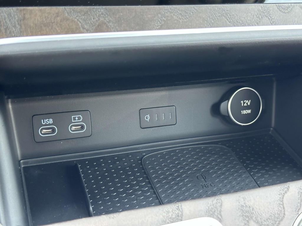 New 2025 Genesis GV80 2.5T Prestige image 21