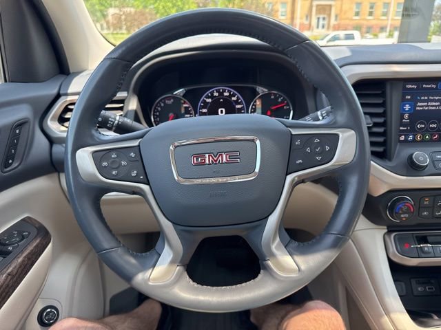 Used 2022 GMC Acadia Denali w/ Denali Ultimate Package AWD/4WD image 16