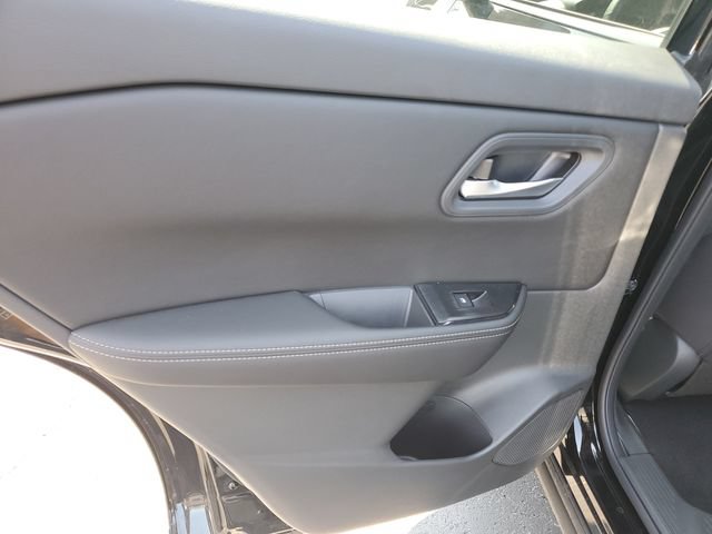 New 2026 Nissan Rogue SV AWD/4WD image 17