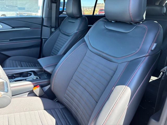 New 2026 Ford Explorer ST-Line w/ ST-Line Street Pack AWD/4WD image 11