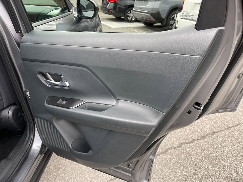 New 2025 Nissan Kicks SV w/ Illumination Package image 29