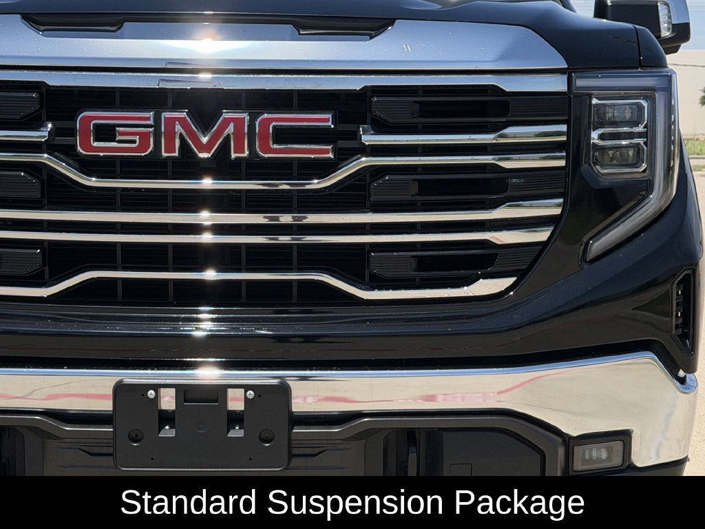 Used 2024 GMC Sierra 1500 SLT AWD/4WD image 4