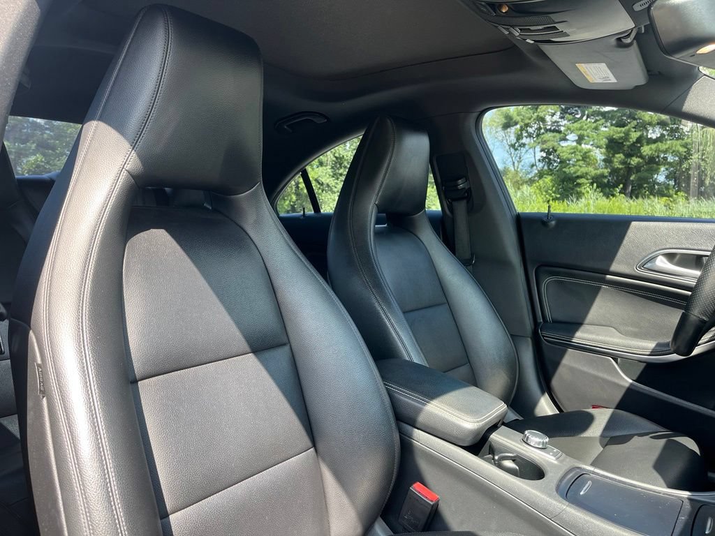 Used 2014 Mercedes-Benz CLA 250 image 28
