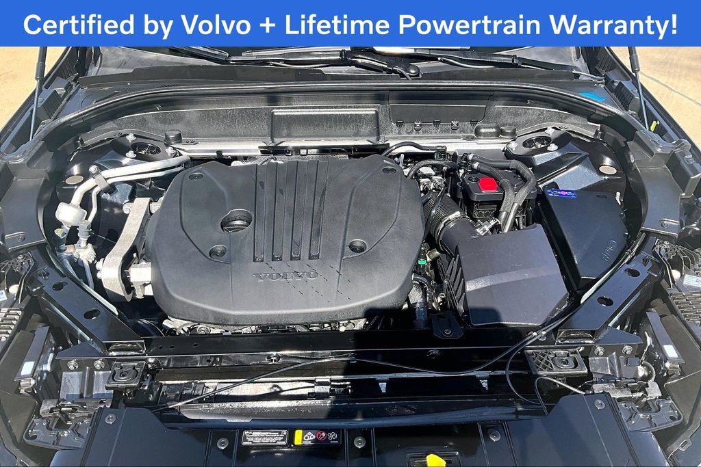 Certified 2025 Volvo XC60 B5 Core image 13