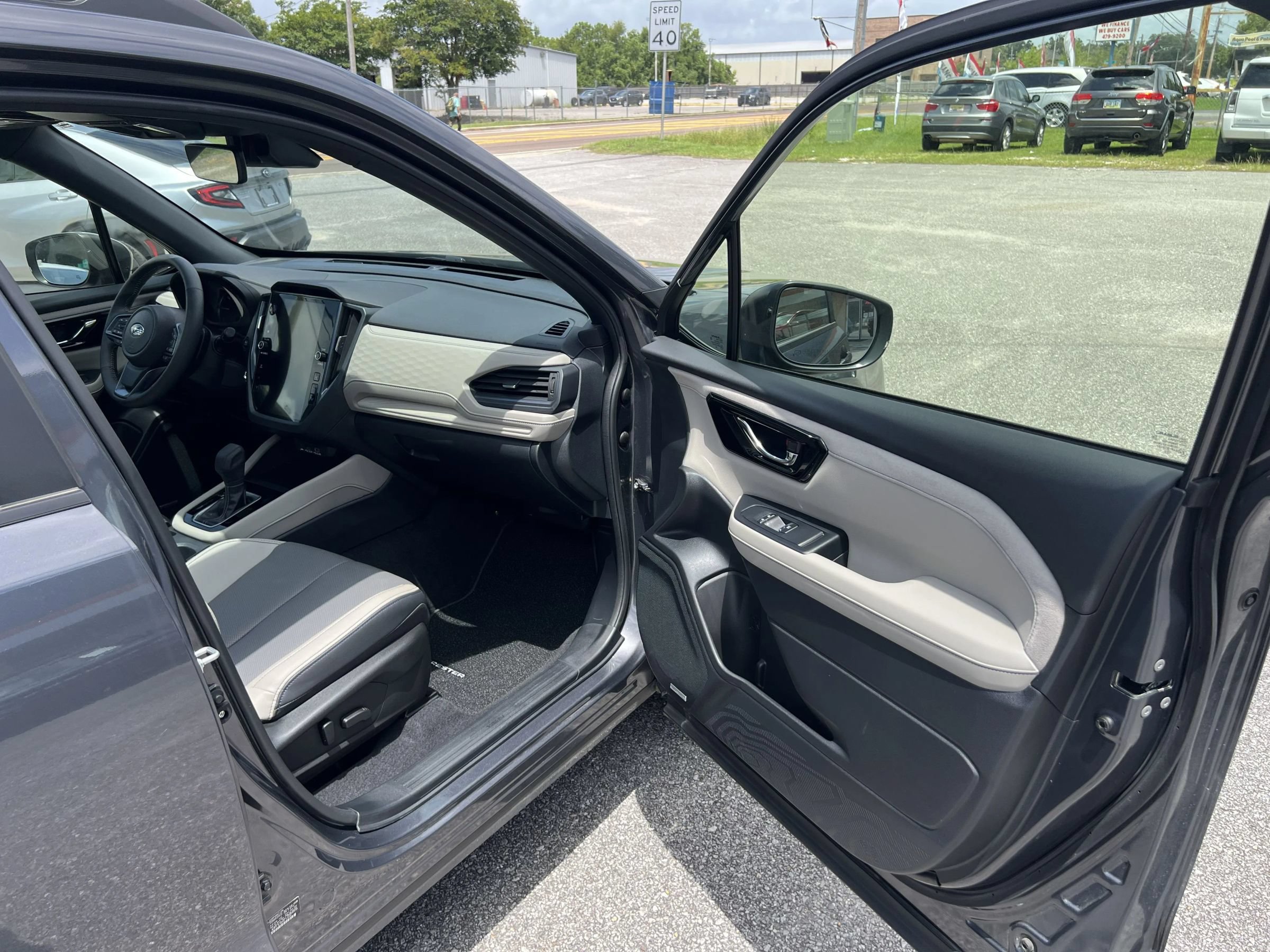 Used 2025 Subaru Forester Limited AWD/4WD image 15