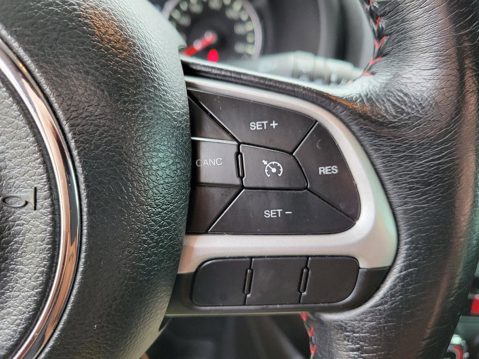 Used 2017 Jeep Renegade Trailhawk image 17