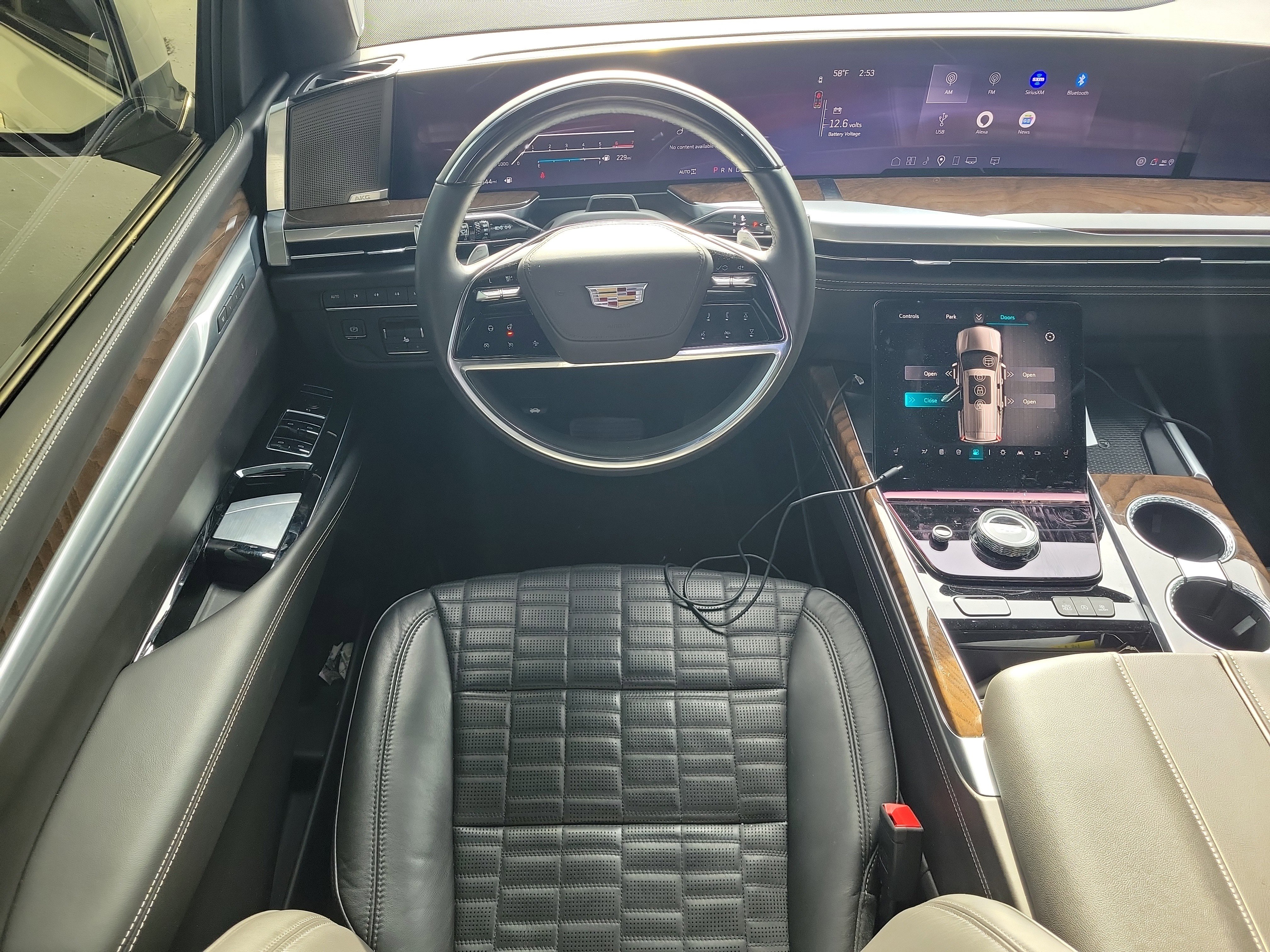 Used 2025 Cadillac Escalade Sport Platinum w/ LPO, ONYX Package image 12