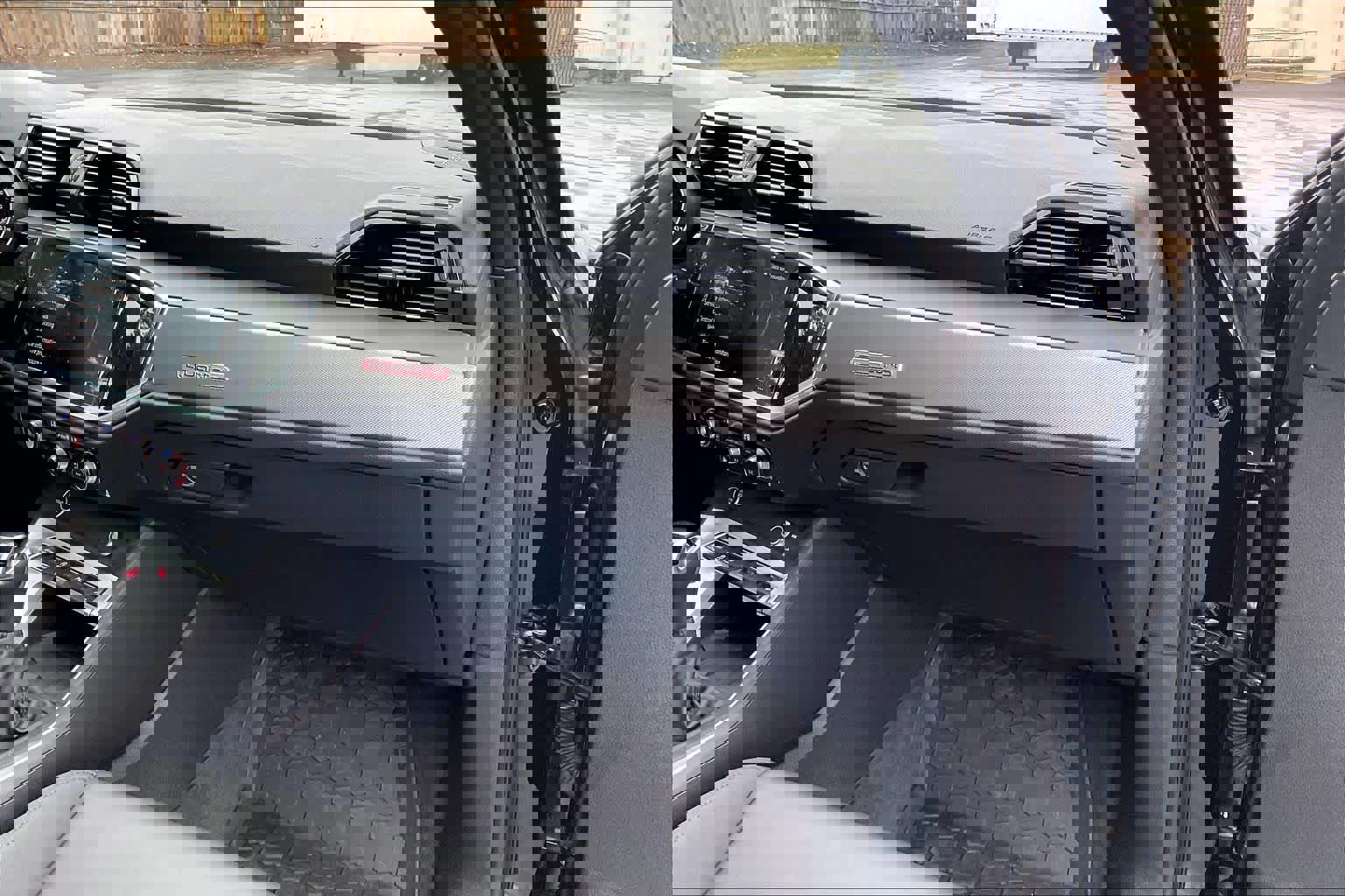 Used 2025 Audi Q3 2.0T Premium Plus image 19