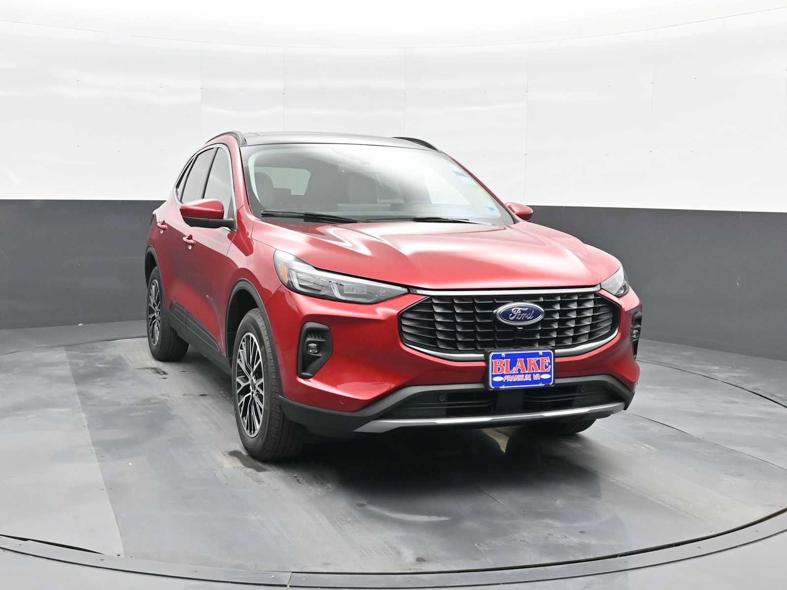 New 2026 Ford Escape SE w/ PHEV Premium Package image 2