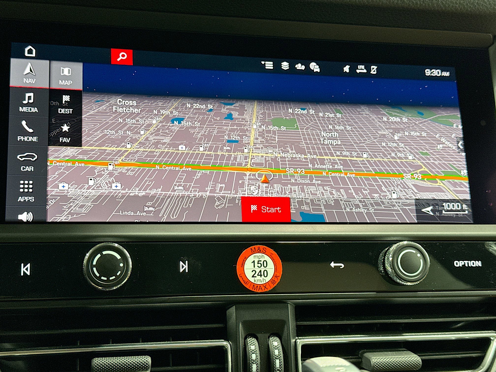Certified 2026 Porsche Macan AWD/4WD image 31