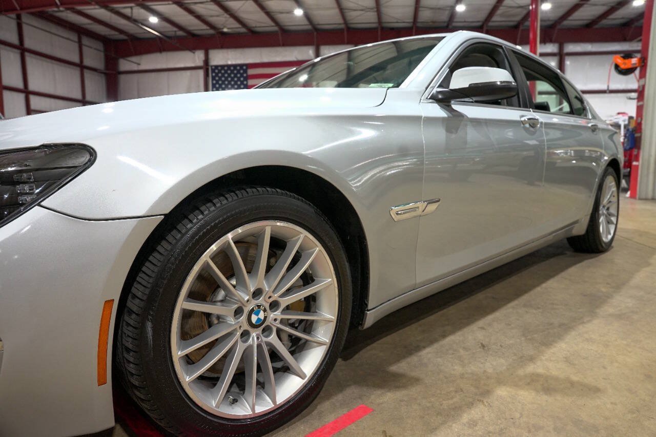 Used 2013 BMW 750Li xDrive AWD/4WD image 38