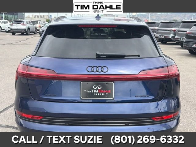 Used 2022 Audi e-tron Premium Plus w/ Premium Plus Package AWD/4WD image 8