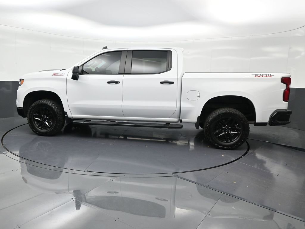 Used 2024 Chevrolet Silverado 1500 LT Trail Boss image 2