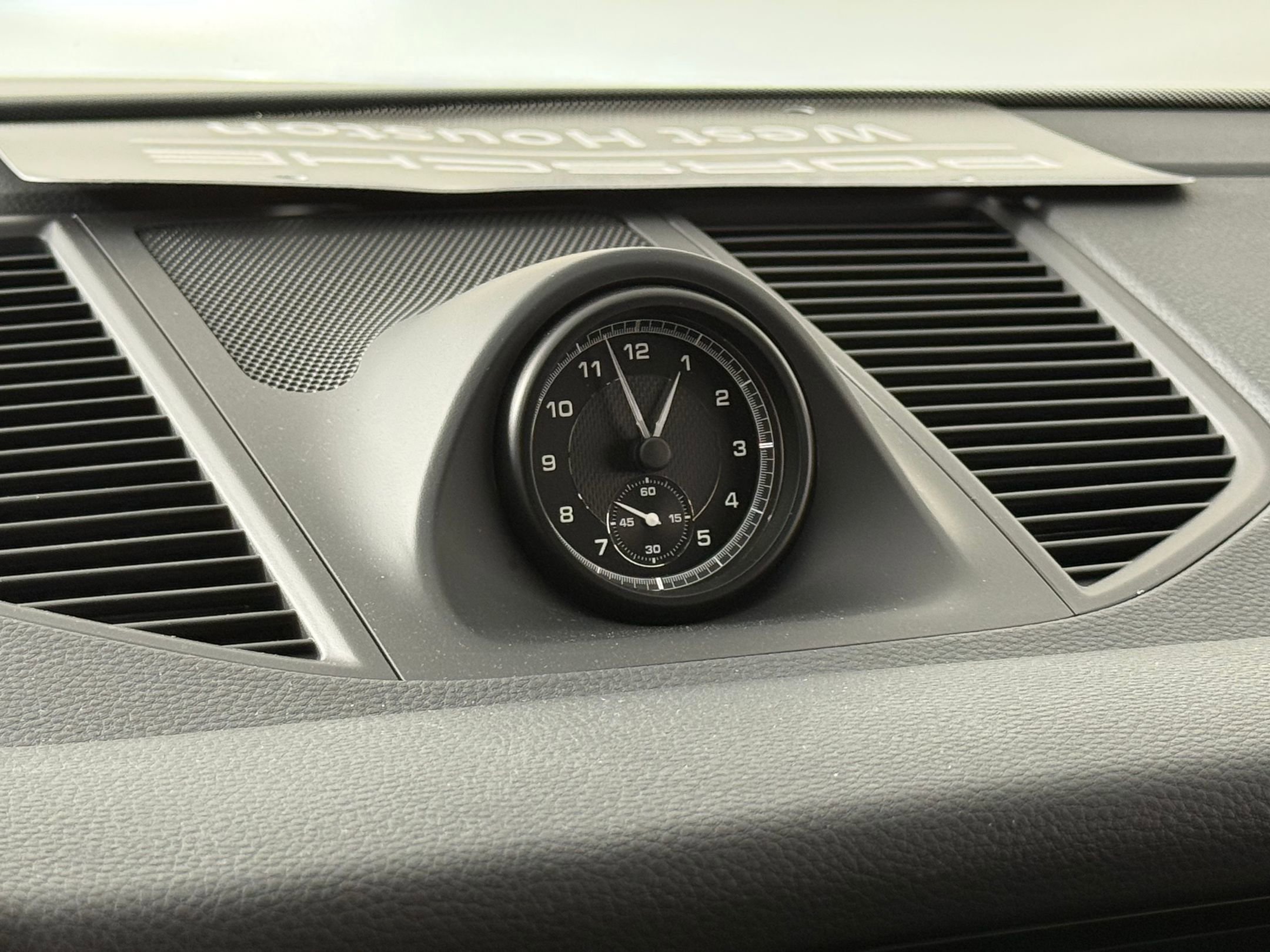 New 2025 Porsche Macan image 22