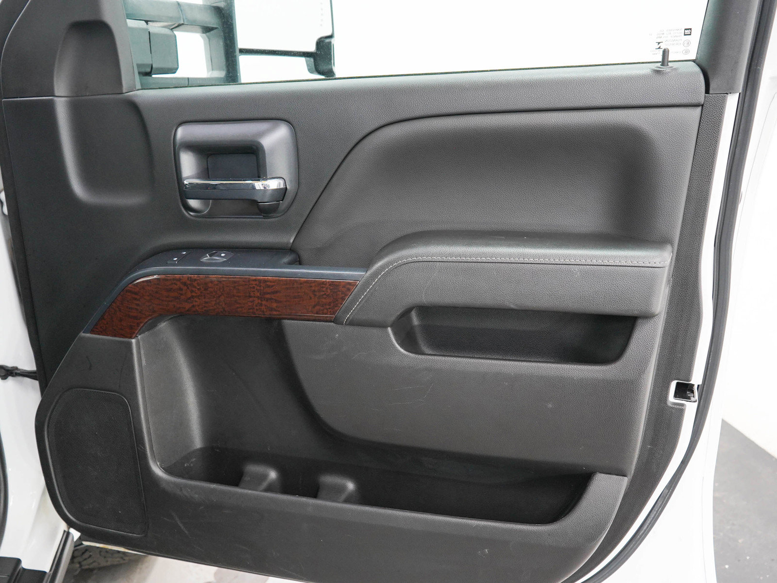 Used 2018 GMC Sierra 1500 SLE AWD/4WD image 12