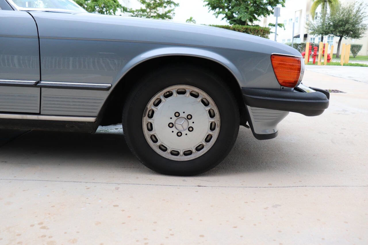 Used 1989 Mercedes-Benz 560 SL image 13