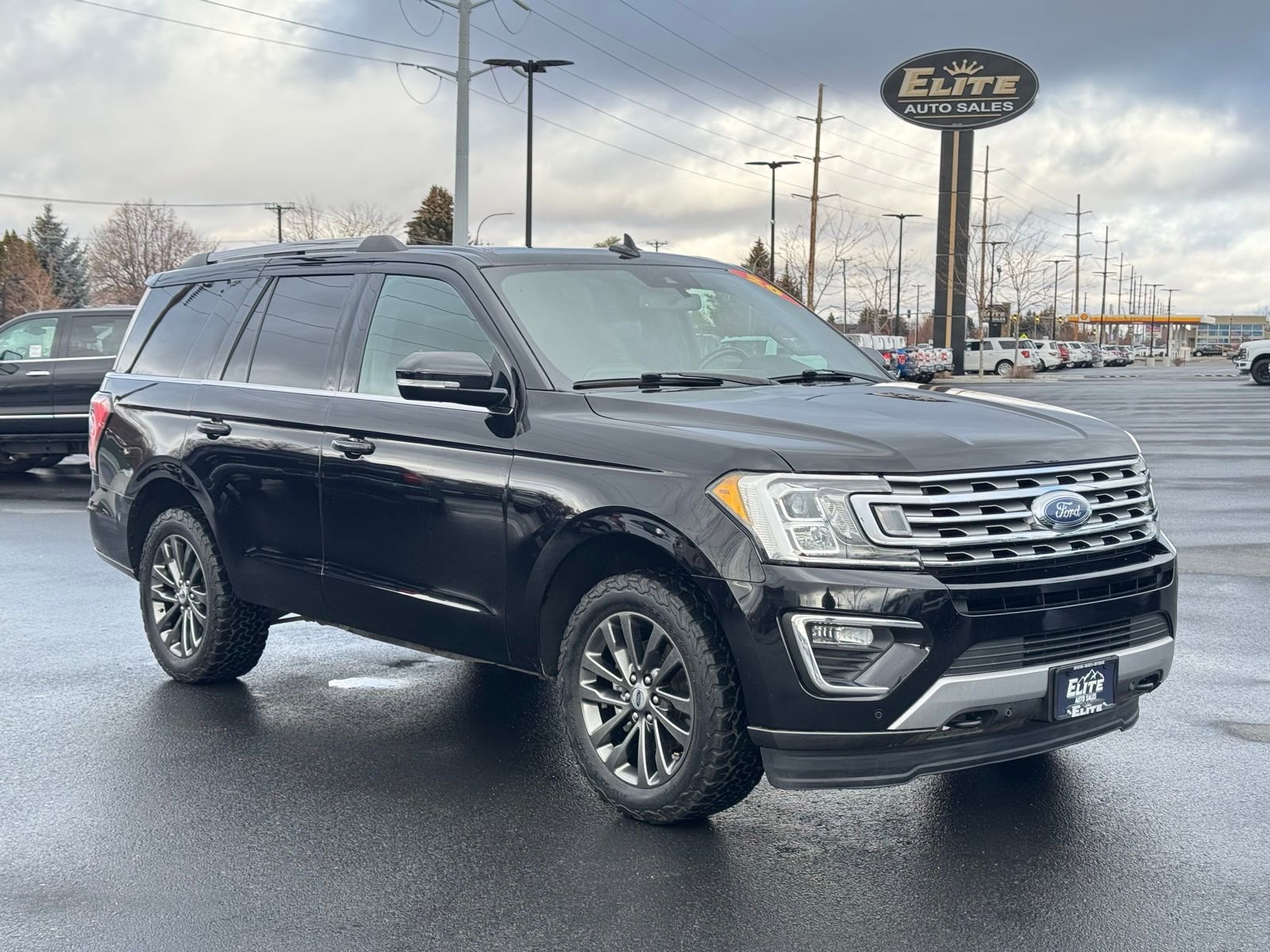 Used 2020 Ford Expedition Limited image 3