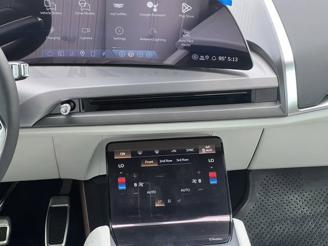 New 2026 Cadillac Vistiq Premium Luxury AWD/4WD image 16