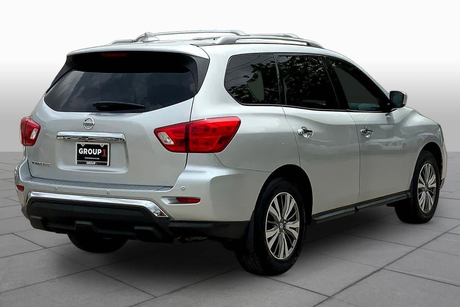 Used 2020 Nissan Pathfinder S image 11