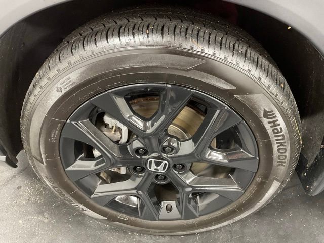 Certified 2025 Honda HR-V Sport image 9