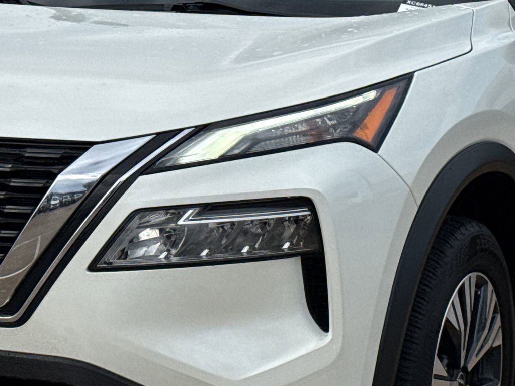 Used 2023 Nissan Rogue SV image 5