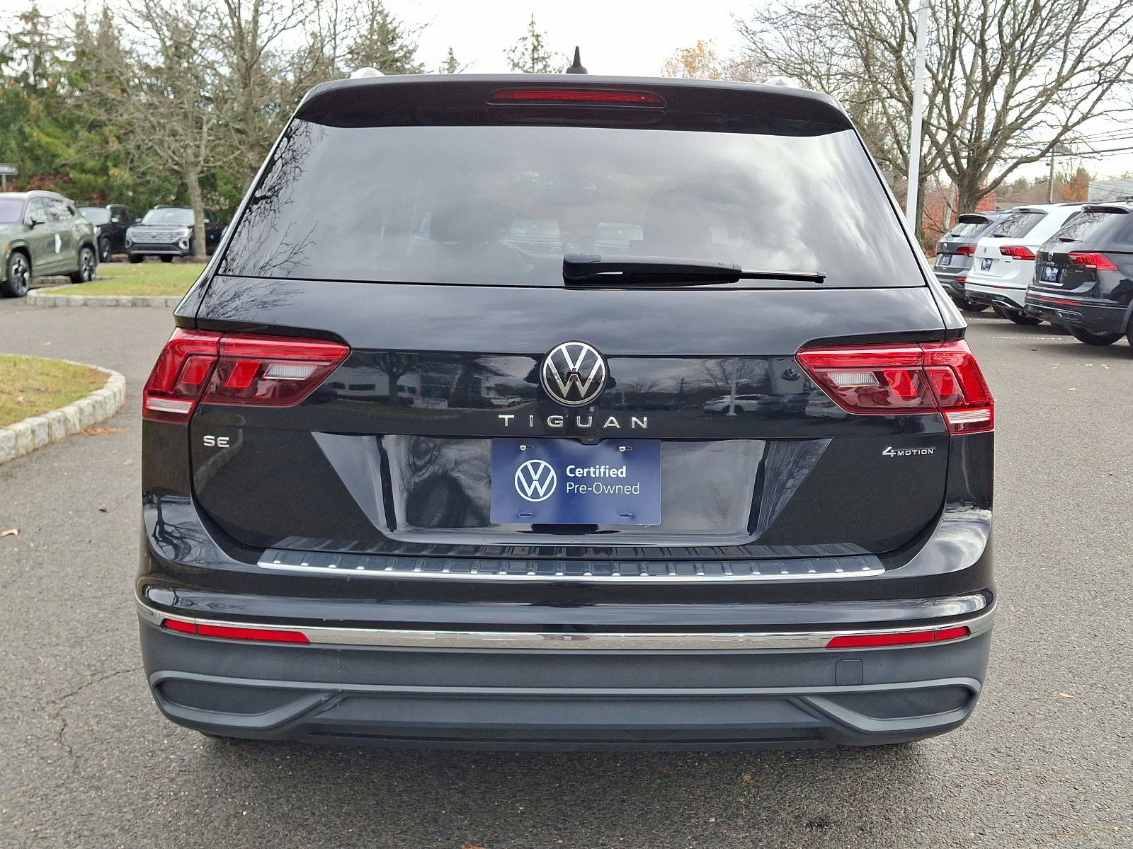Certified 2022 Volkswagen Tiguan SE image 5