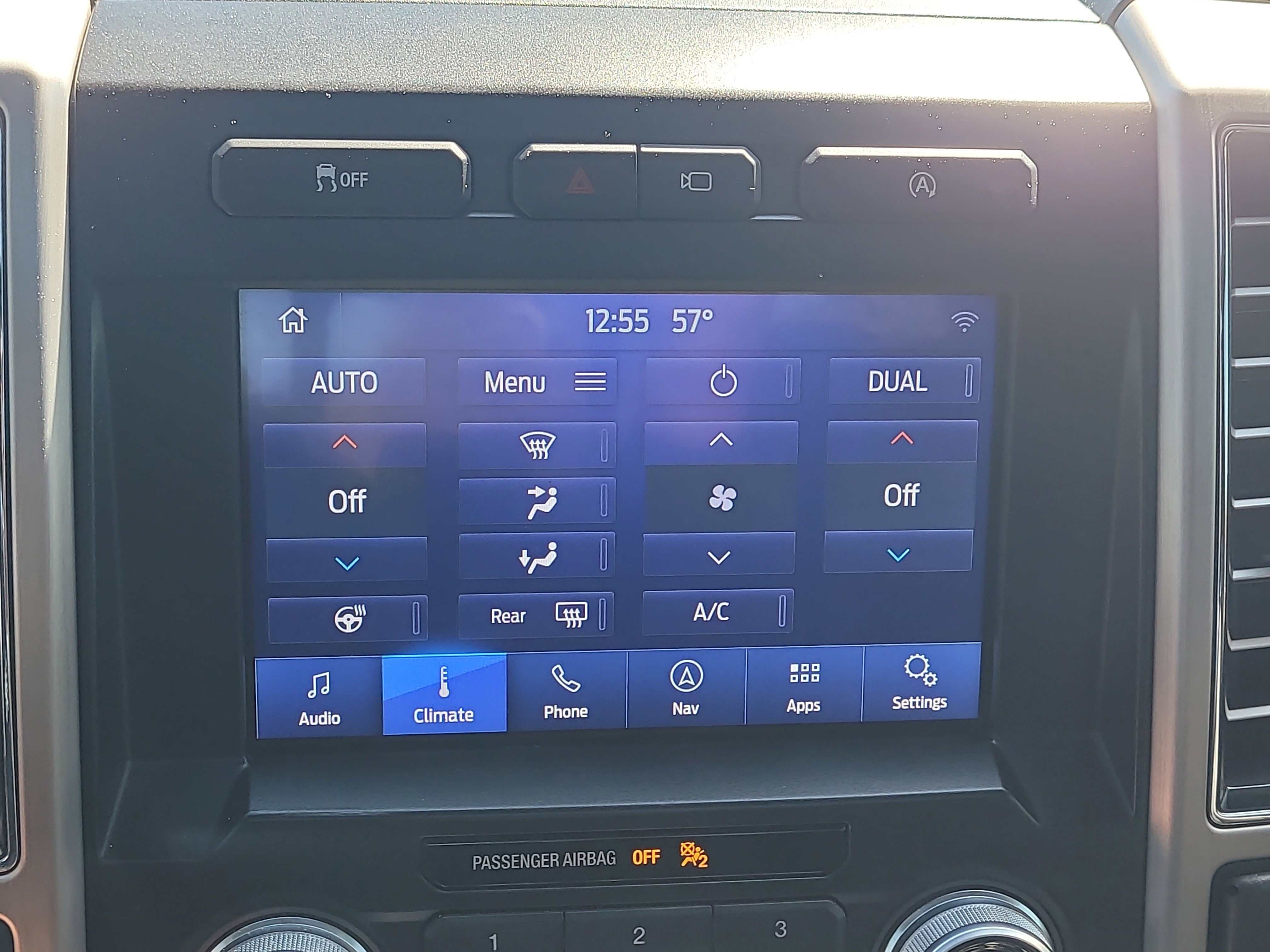 Used 2019 Ford F150 Platinum w/ Equipment Group 701A Luxury image 27