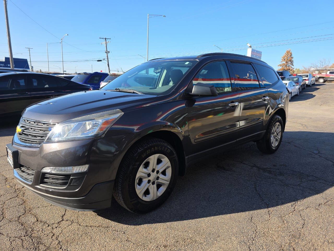 Used 2016 Chevrolet Traverse LS image 2