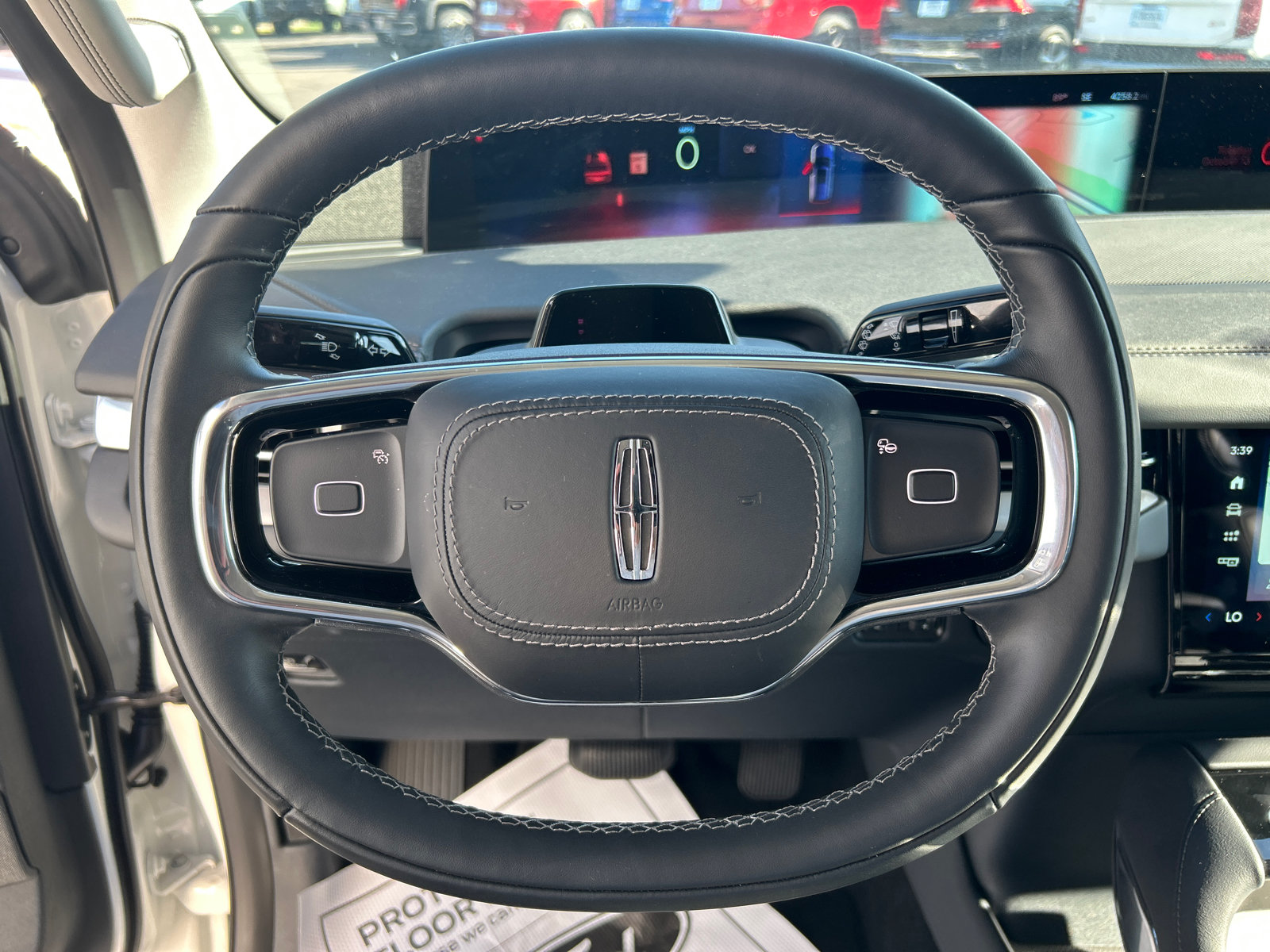 New 2026 Lincoln Navigator Reserve AWD/4WD image 18