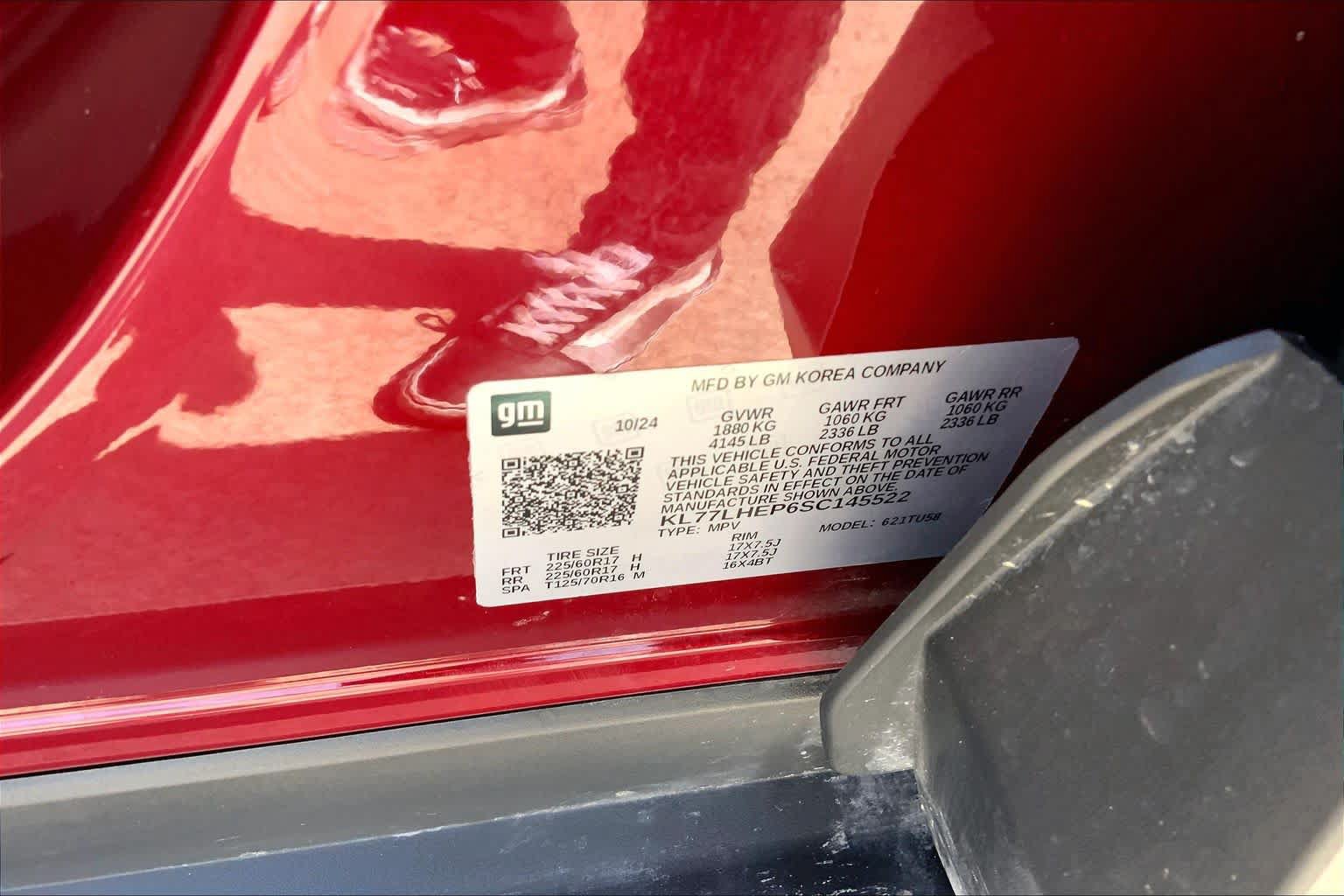 Used 2025 Chevrolet Trax LT FWD image 36