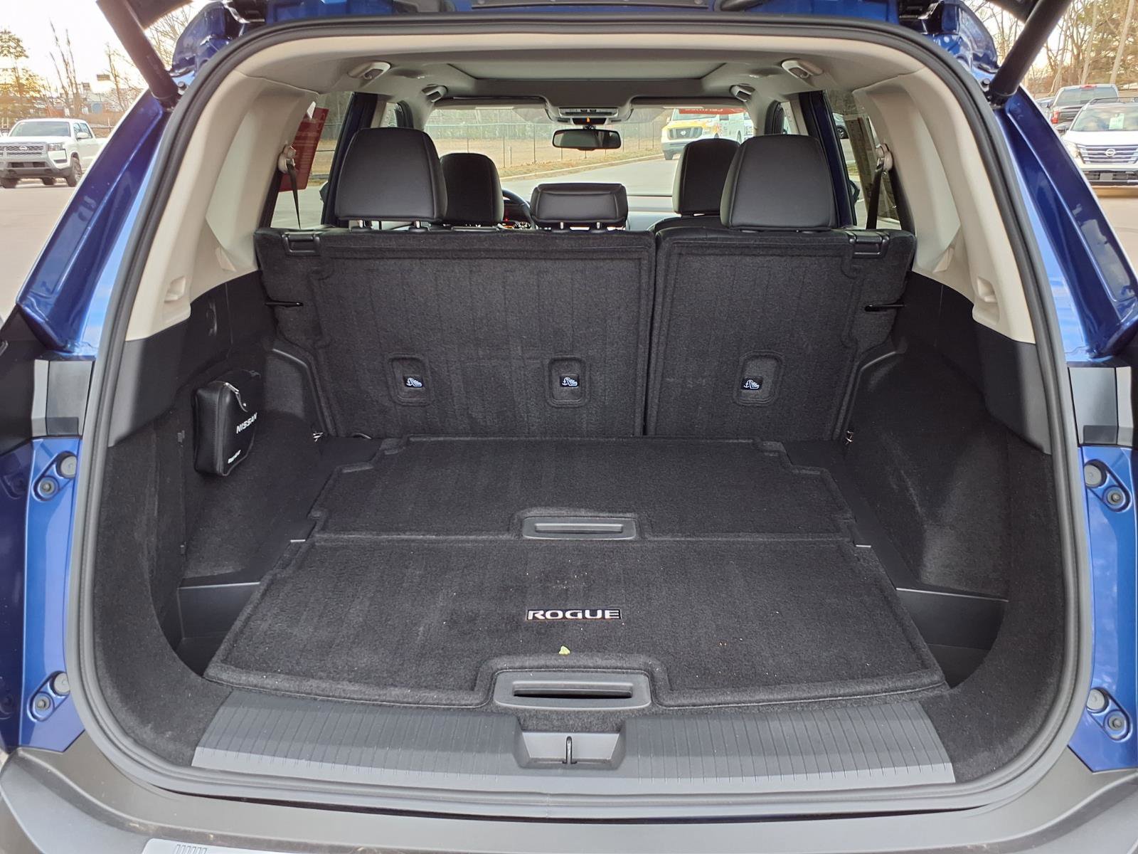 Certified 2023 Nissan Rogue SL w/ SL Premium Package image 25