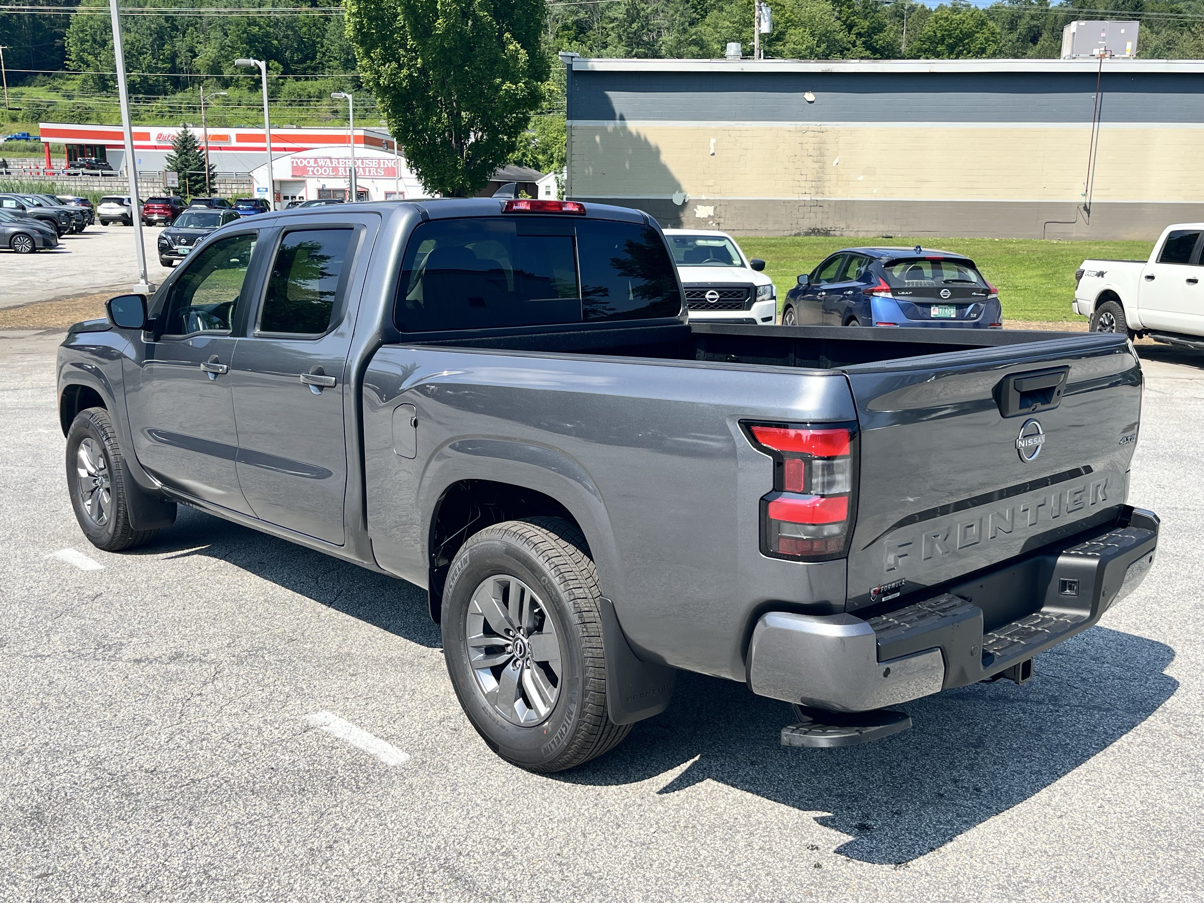 New 2026 Nissan Frontier SV w/ Tow Package AWD/4WD image 5