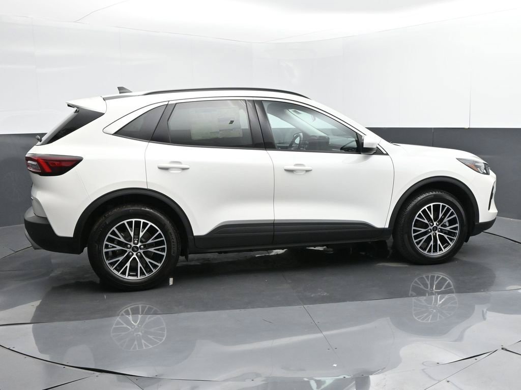 New 2024 Ford Escape SE FWD image 7
