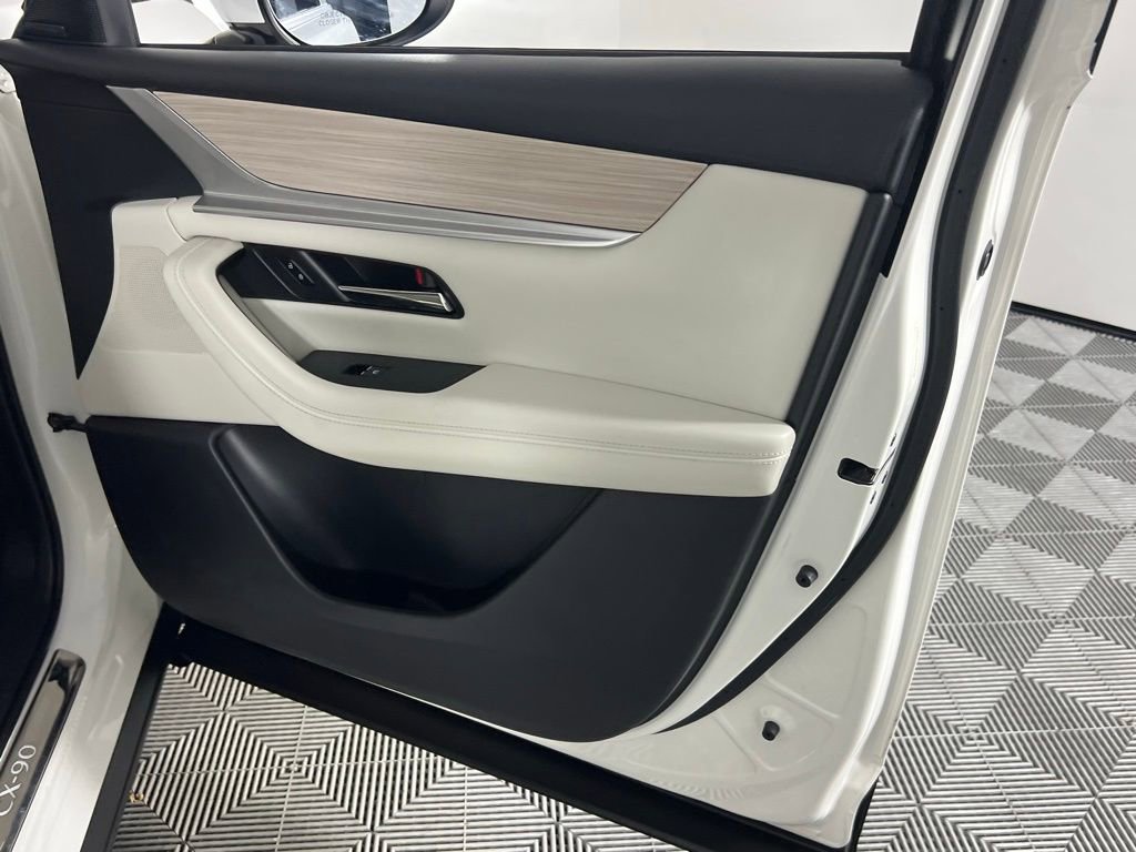 Used 2024 MAZDA CX-90 Plug-In Hybrid w/ Premium Plus image 34