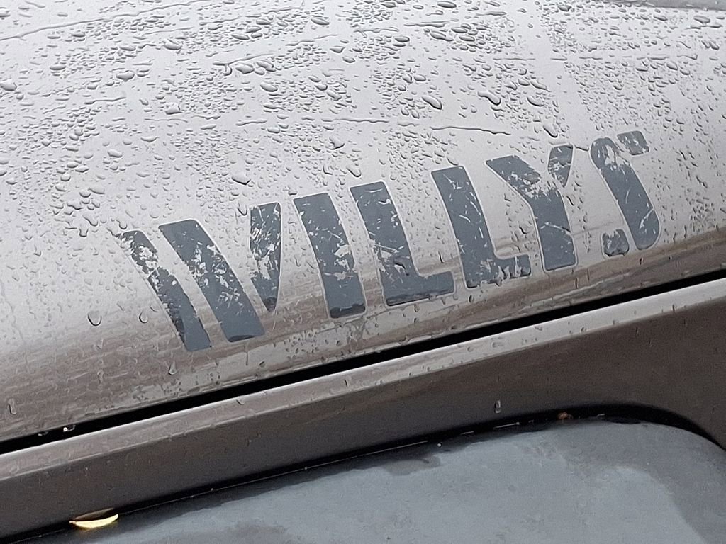 Used 2018 Jeep Wrangler Unlimited Sport image 32