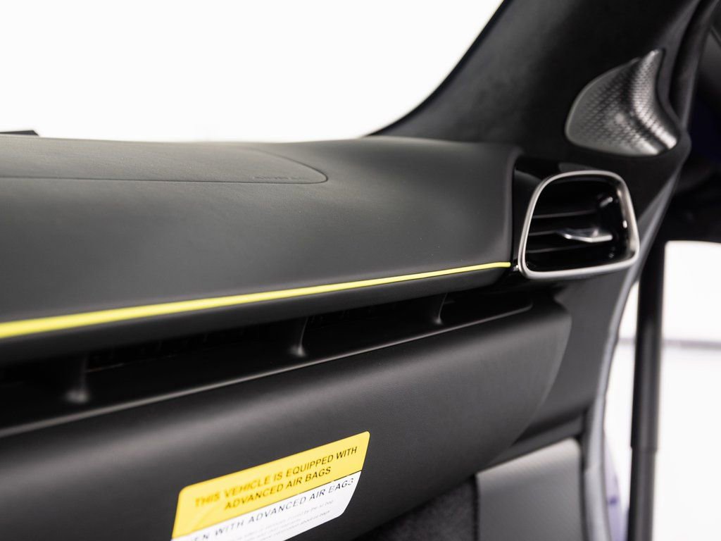 Used 2023 McLaren Artura RWD image 13