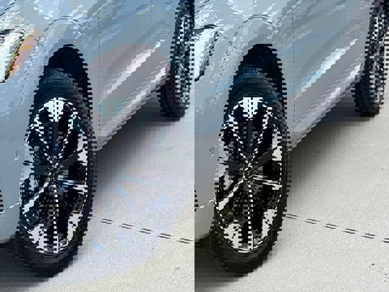 New 2026 Volvo XC60 B5 Plus w/ Protection Package Premier image 6