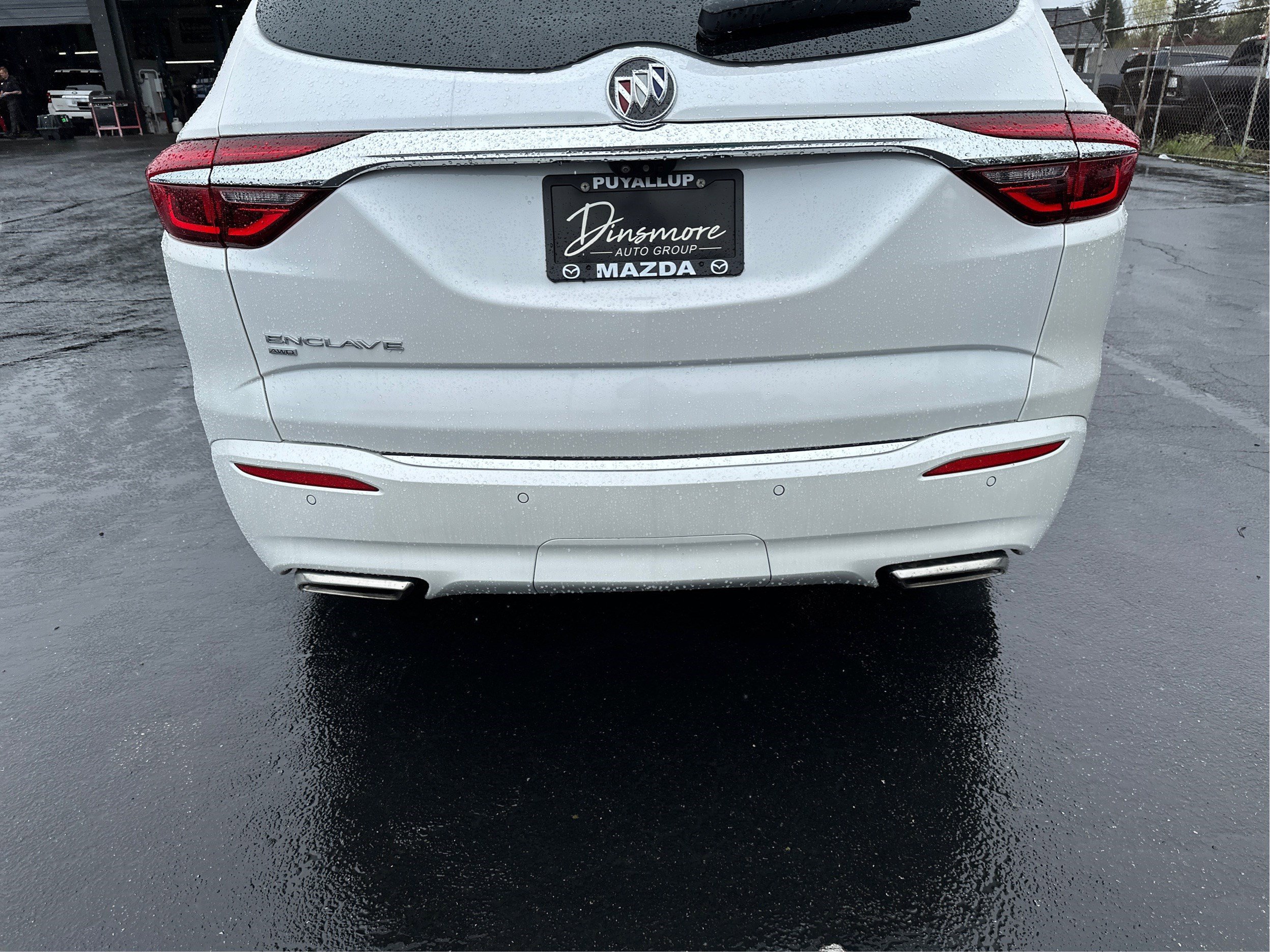 Used 2021 Buick Enclave Avenir w/ Avenir Technology Package AWD/4WD image 26