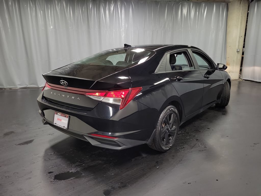 Used 2023 Hyundai Elantra SEL FWD image 8